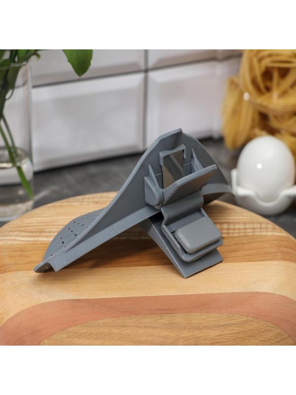 Дуршлаг кухонный-слив на прищепке, 12×18,5 см, цвет МИКС