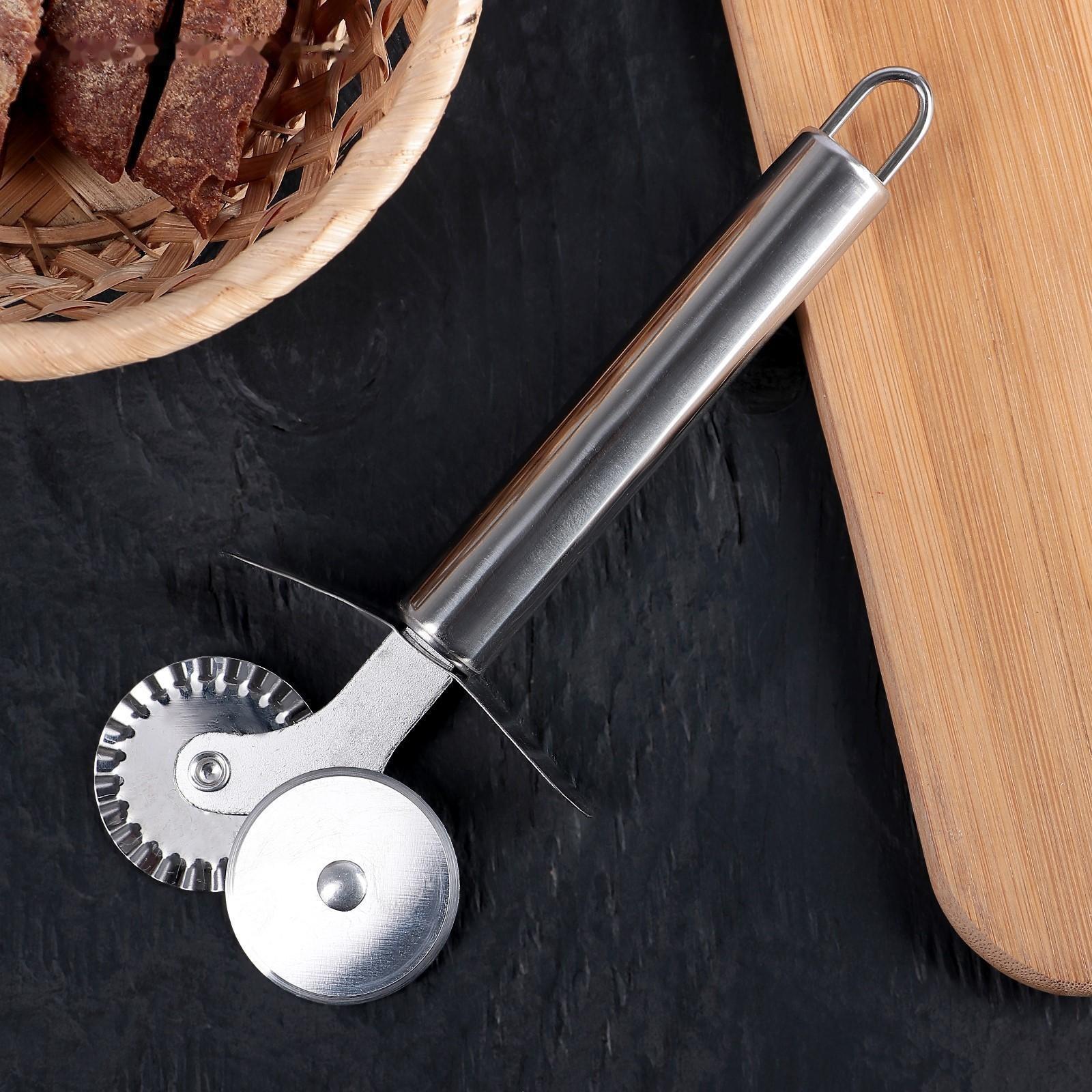 Нож для теста и пиццы Доляна «Металлик», 2 лезвия, 18 см, цвет хромированный