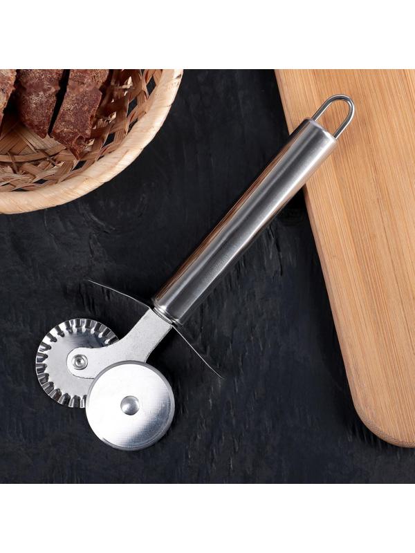 Нож для теста и пиццы Доляна «Металлик», 2 лезвия, 18 см, цвет хромированный