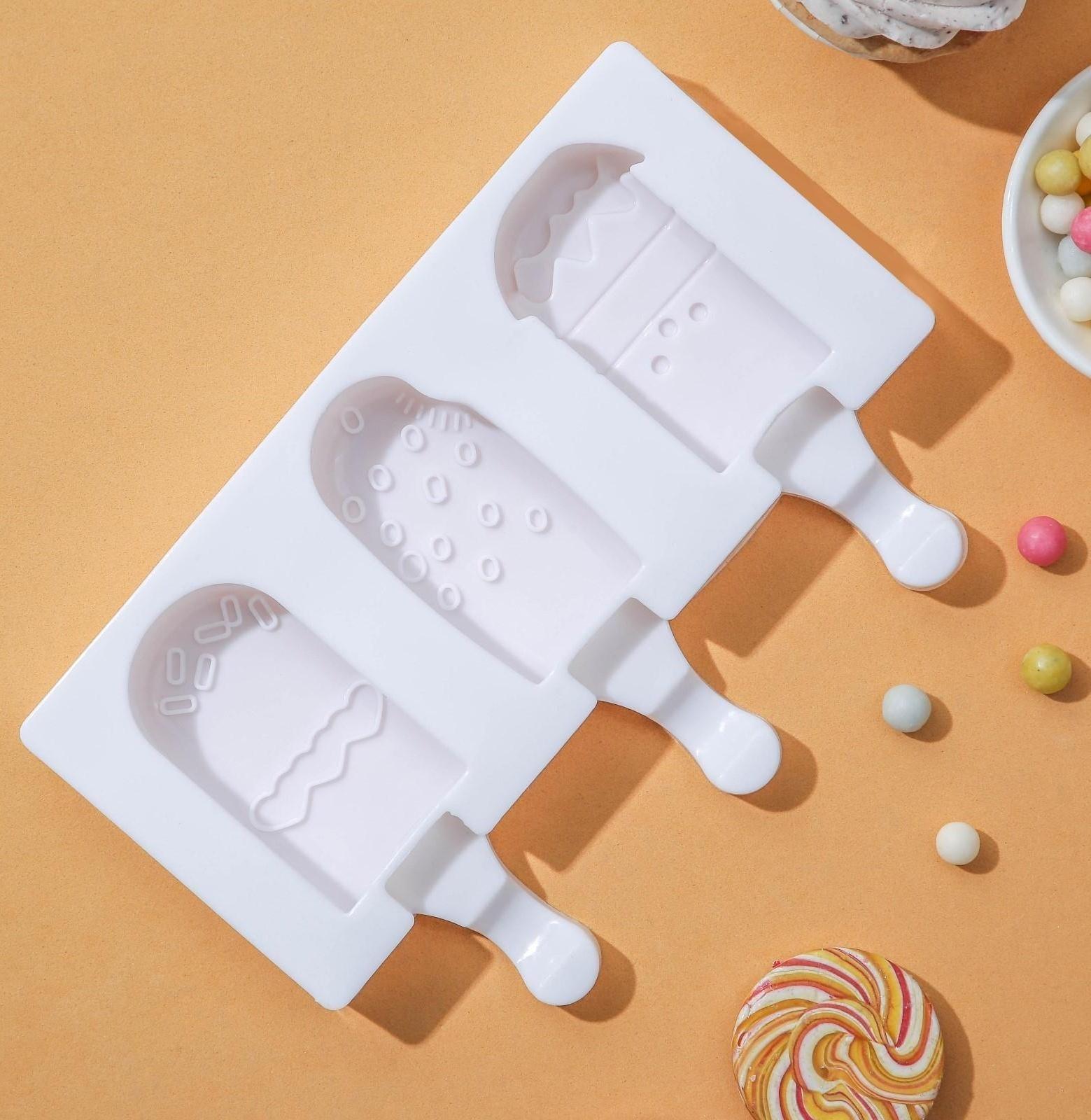 Форма для мороженого «Эскимо со сладостями», 3 ячейки (7×4,2 см), 19,5×17,7 см, цвет МИКС