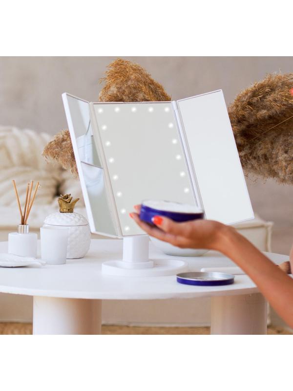 Зеркало LuazON KZ-07, подсветка, 30×18×7 см, 22 диода, 4хААА, (не в комплекте), белое