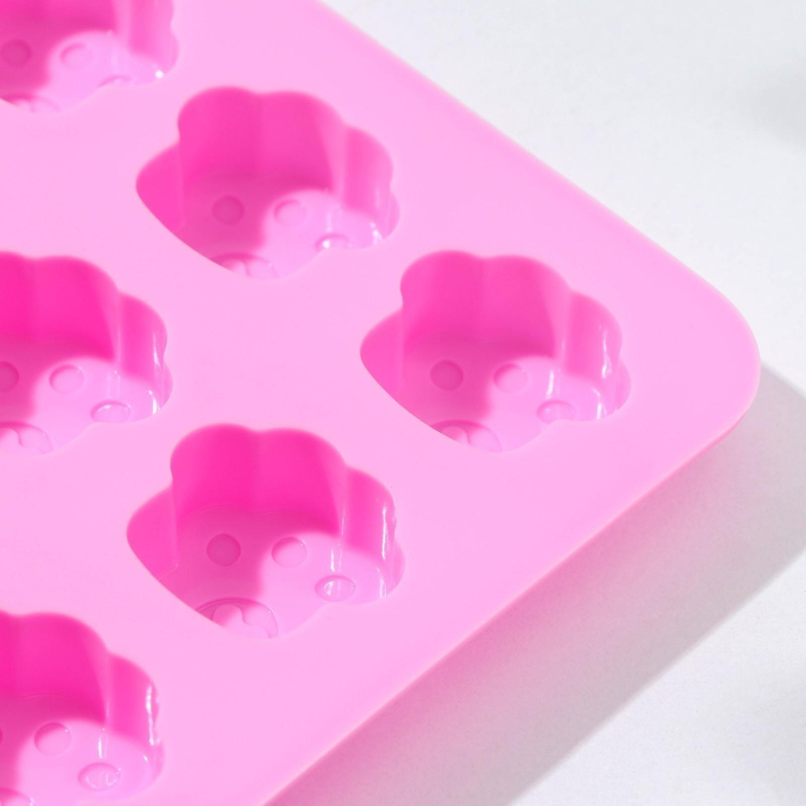 Форма для льда и кондитерских украшений Доляна «Лапки», 16×15,5 см, силикон, 16 ячеек (3×2,7×0,5 см), цвет МИКС