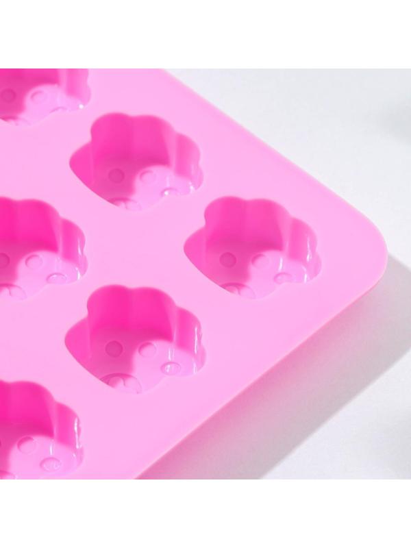 Форма для льда и кондитерских украшений Доляна «Лапки», 16×15,5 см, силикон, 16 ячеек (3×2,7×0,5 см), цвет МИКС