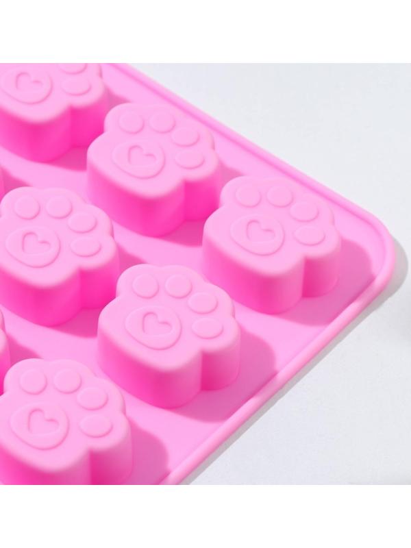 Форма для льда и кондитерских украшений Доляна «Лапки», 16×15,5 см, силикон, 16 ячеек (3×2,7×0,5 см), цвет МИКС