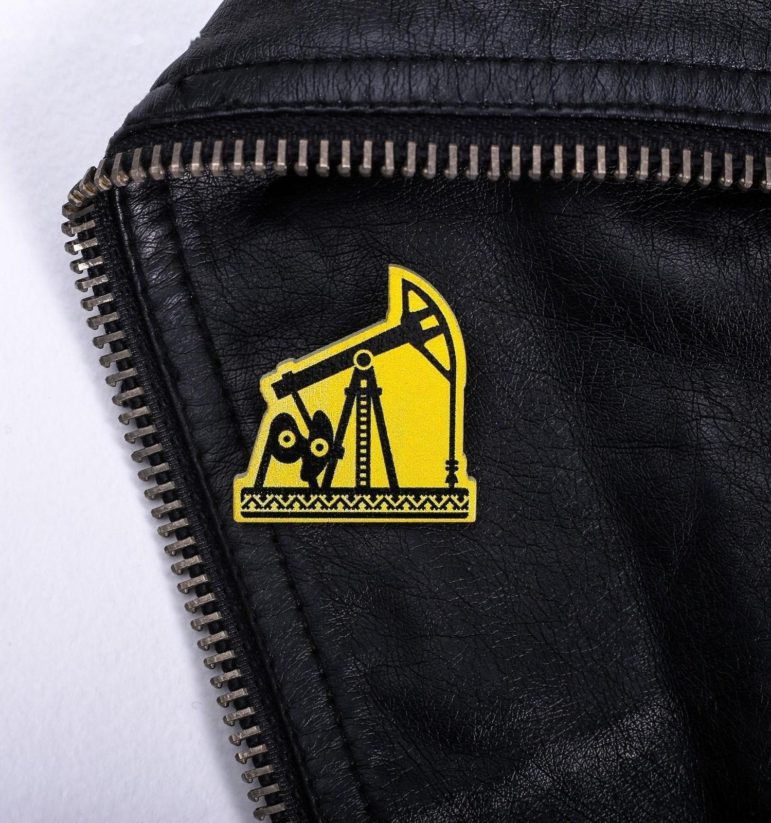 Значок деревянный «ЯНАО. Буровая вышка», 2,9 х 3 см