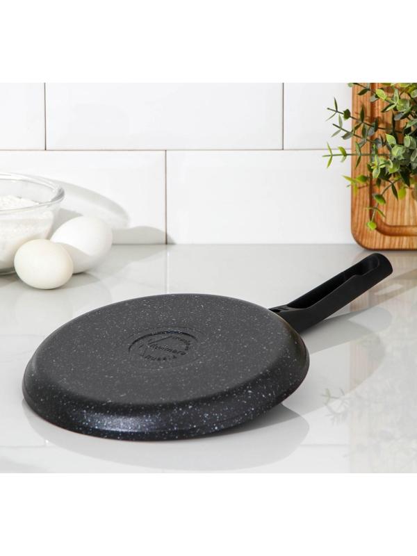 Сковорода блинная, d=20 см, пластиковая ручка, антипригарное покрытие, цвет тёмный мрамор
