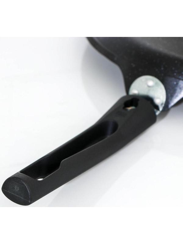 Сковорода блинная, d=20 см, пластиковая ручка, антипригарное покрытие, цвет тёмный мрамор