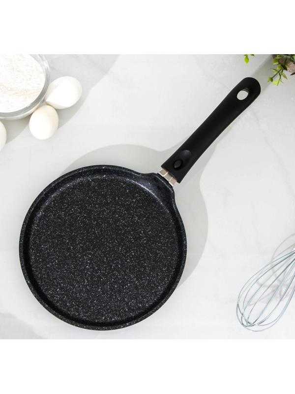 Сковорода блинная, d=22 см, пластиковая ручка, антипригарное покрытие, цвет тёмный мрамор