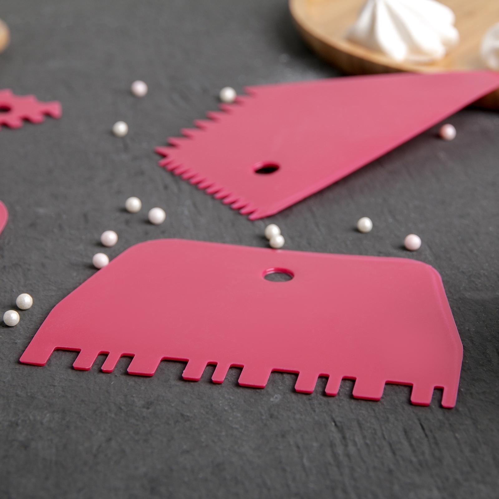 Набор шпателей кондитерских Доляна, 4 предмета, 11,7×10,2 см, 15,5×9,3 см, 11×11 см, 13×9,3 см, цвет МИКС