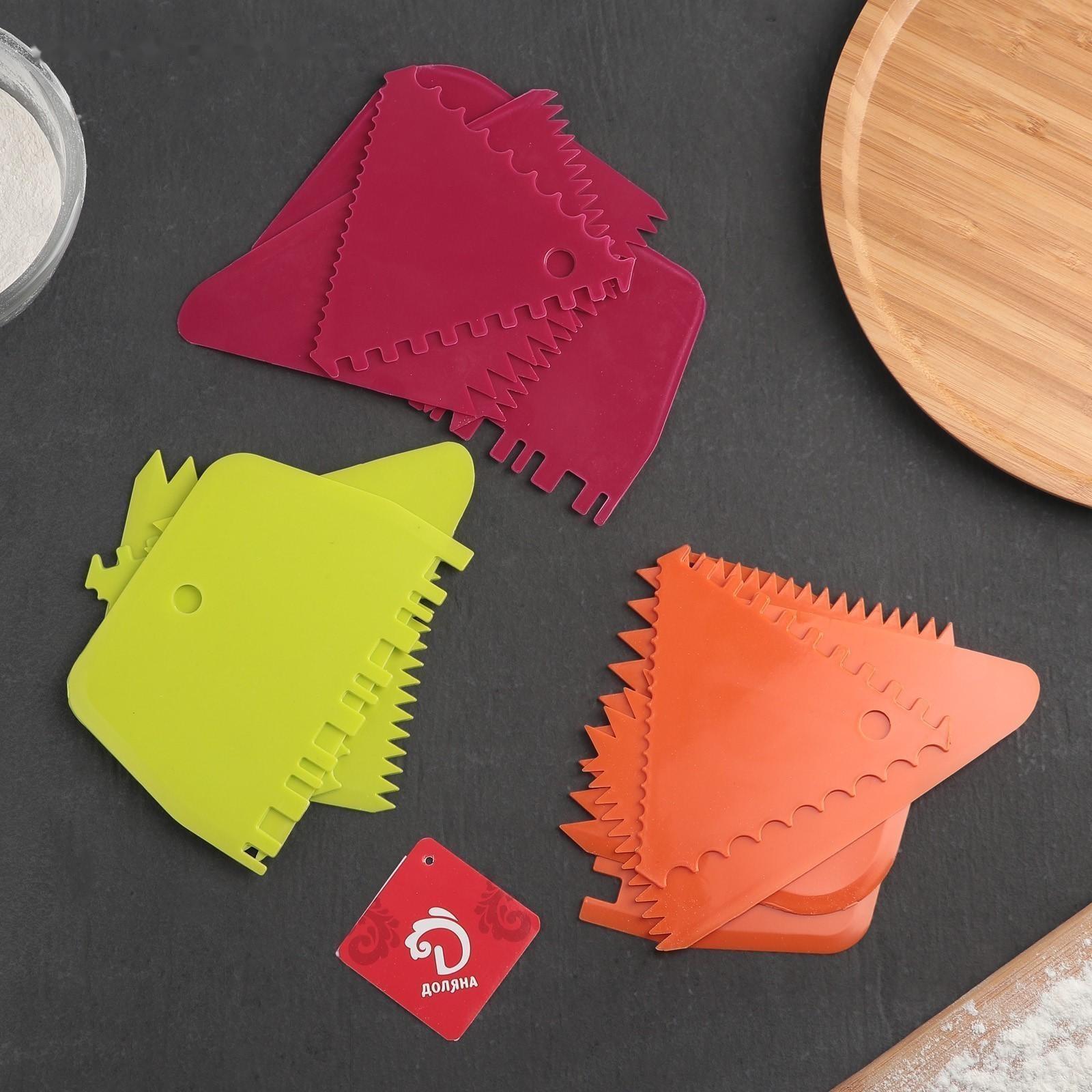 Набор шпателей кондитерских Доляна, 4 предмета, 11,7×10,2 см, 15,5×9,3 см, 11×11 см, 13×9,3 см, цвет МИКС