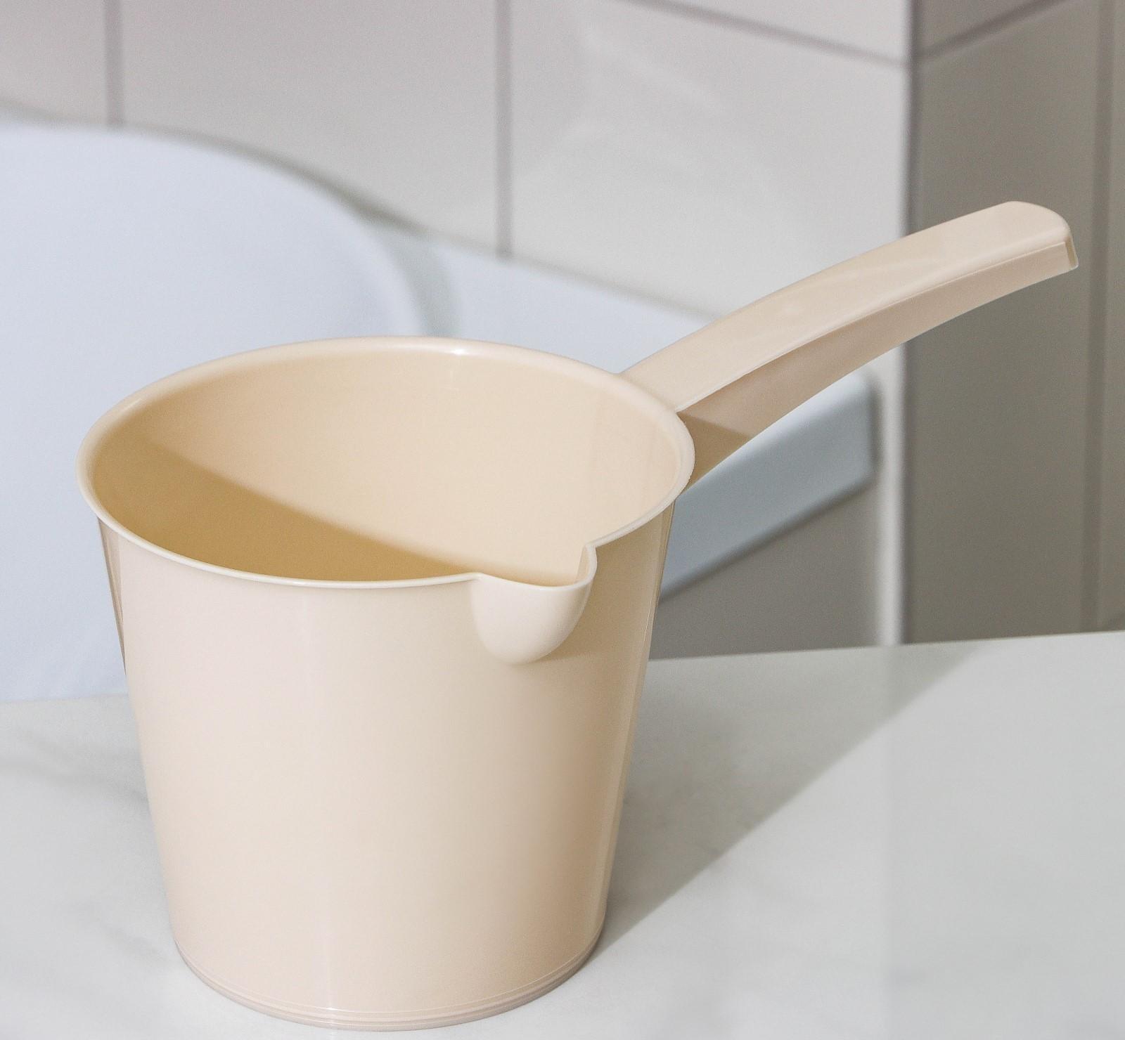 Ковш со сливом «Эконом», цвет МИКС