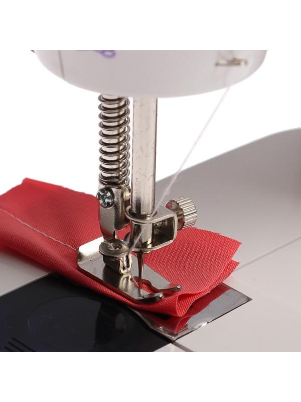 Швейная машинка Luazon LSH-03, 6 Вт, полуавтомат, 2 скорости, 4xАА или 220 В, белая