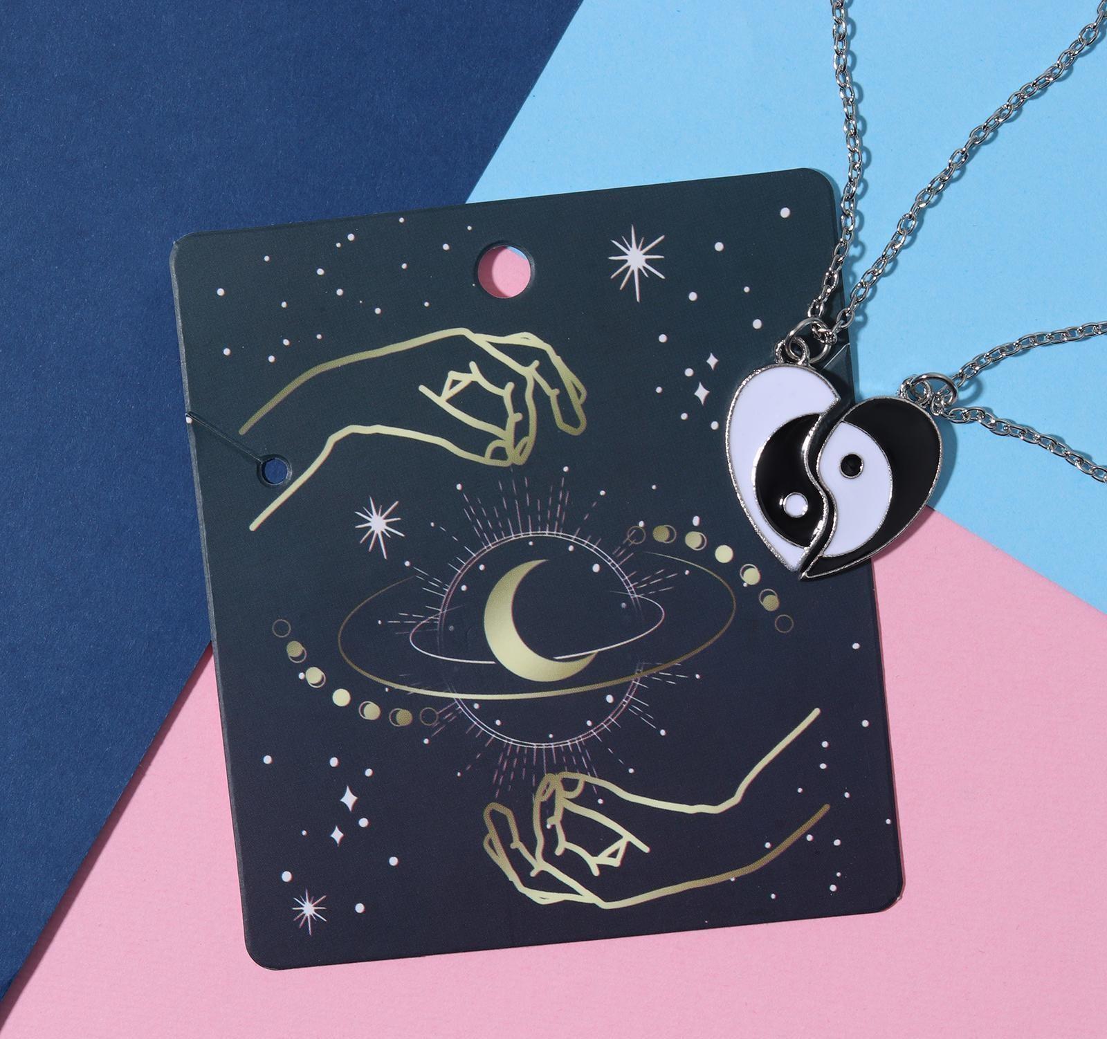 Кулоны на отрывной карточке 