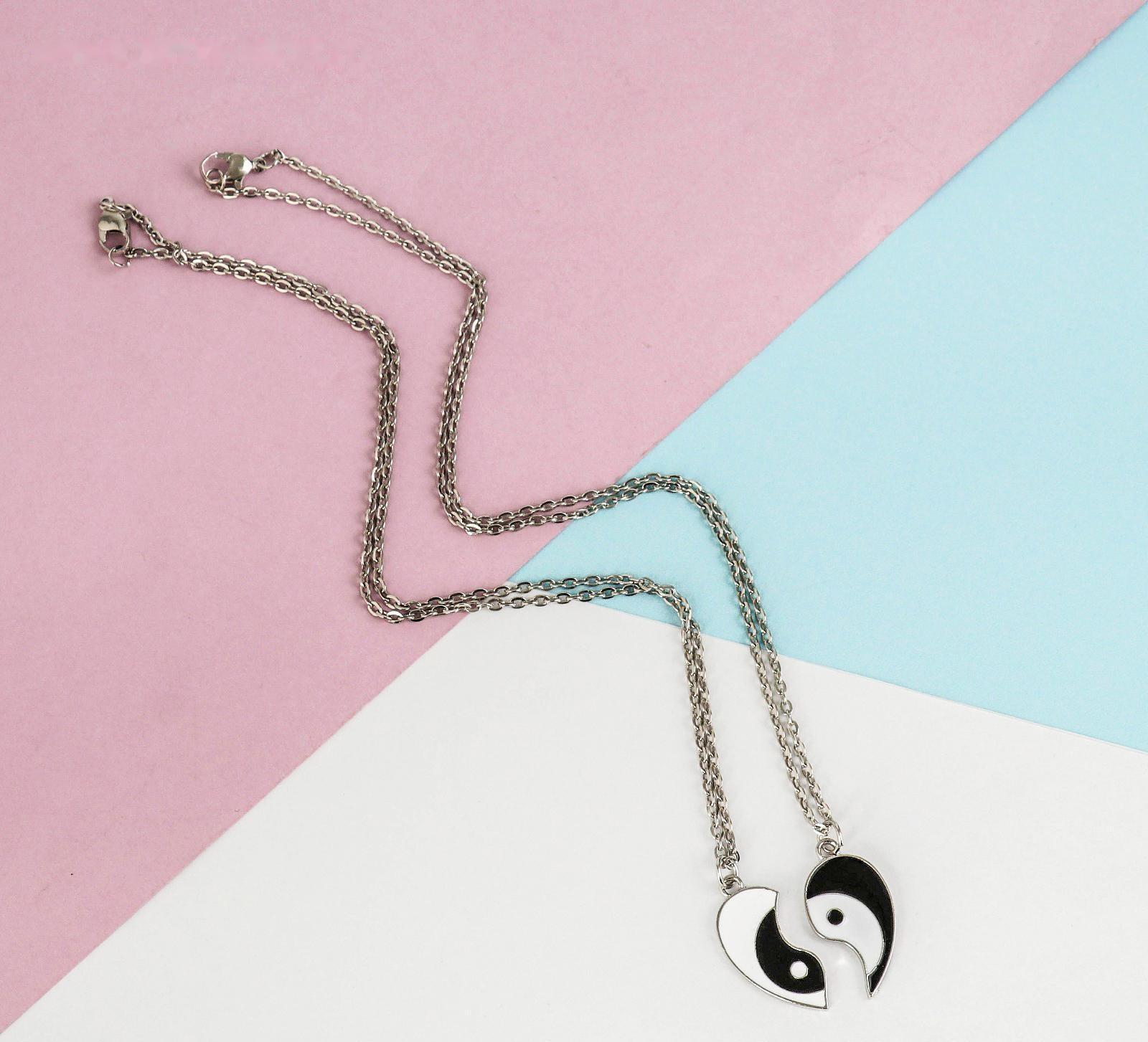 Кулоны на отрывной карточке 