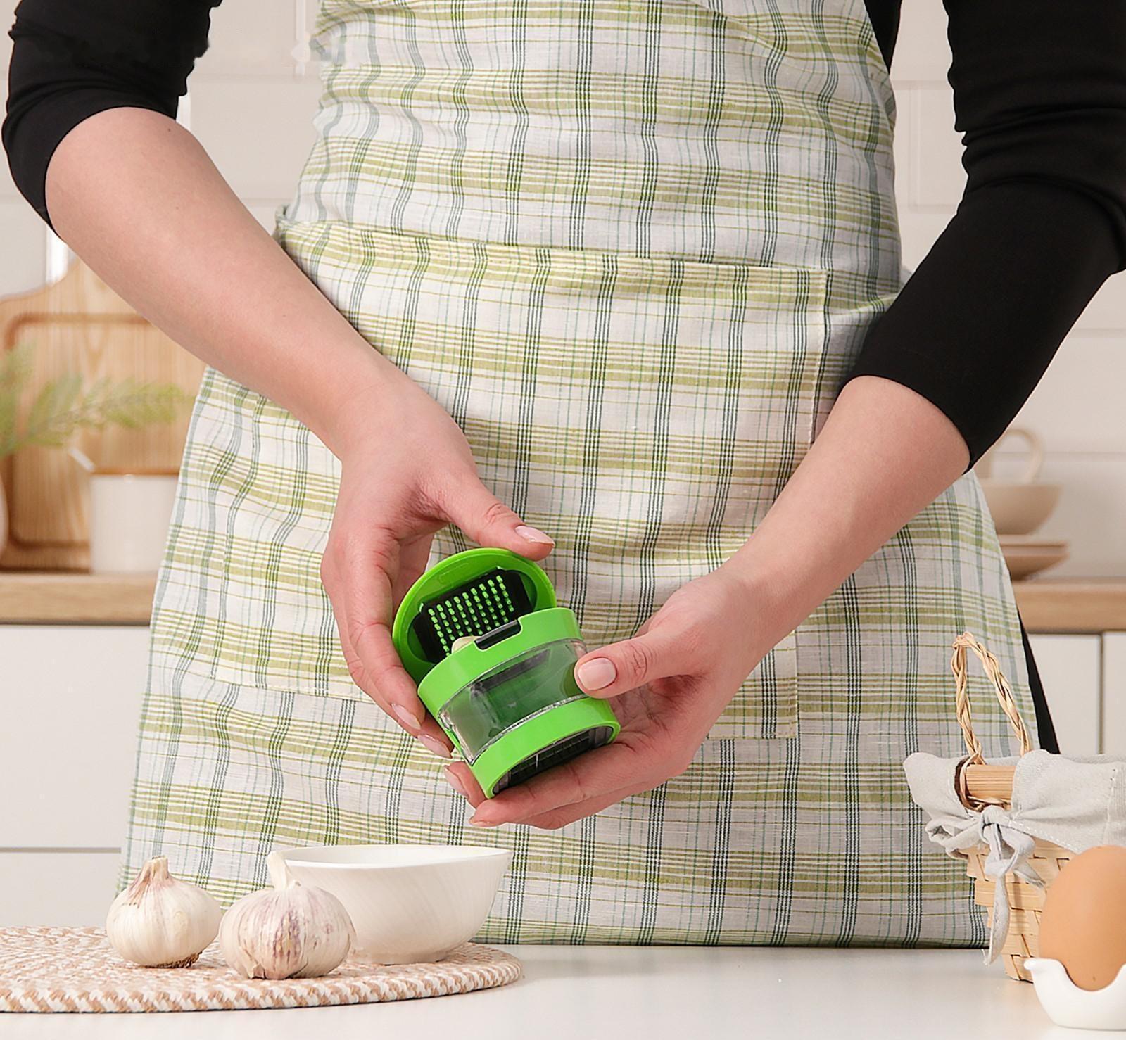 Приспособление для нарезки чеснока «Прино», 2 насадки, 7,5×7,5×6 см, цвет зелёный