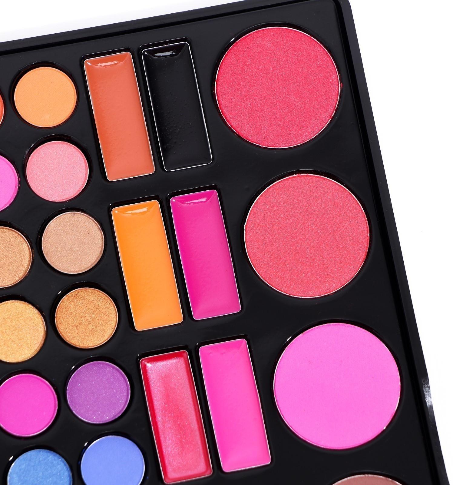 Набор декоративной косметики тени 60 цв., 6 цв румян, 12 бальзамов для губ