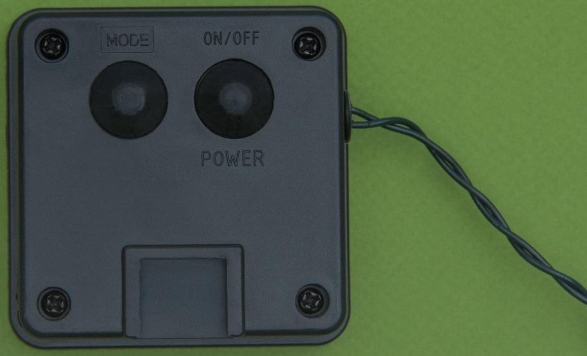 Гирлянда «Нить» 10 м, IP44, тёмная нить, 100 LED, свечение зелёное, 2 режима, солнечная батарея