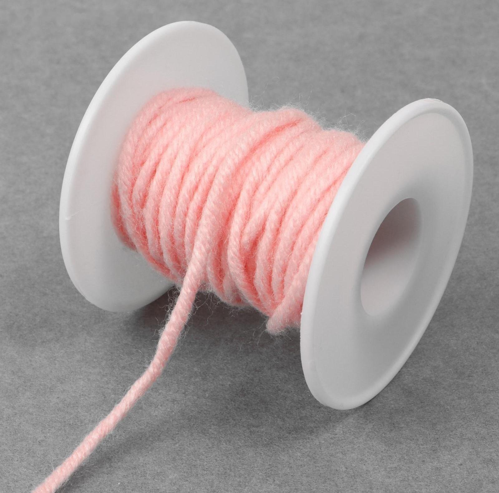 Бобина 6,4 × 6 см, d = 2,4 см, цвет белый