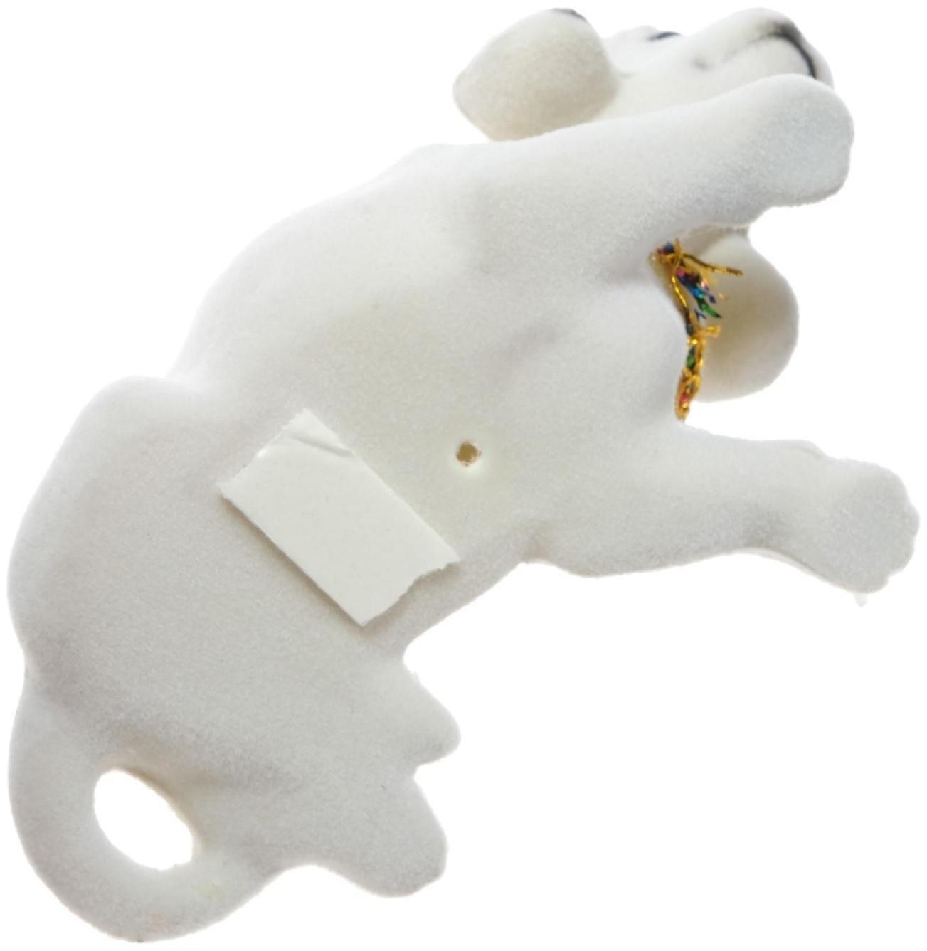 Собака на панель авто, качающая головой, большая, белый окрас