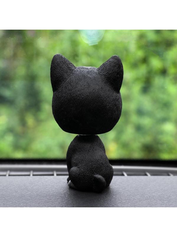 Собака на панель авто, качающая головой, хаски, черный