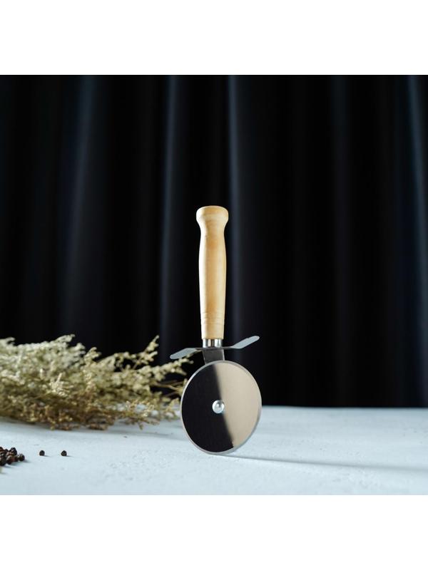 Нож для пиццы и теста Доляна «Классик», 18 см, цвет бежевый