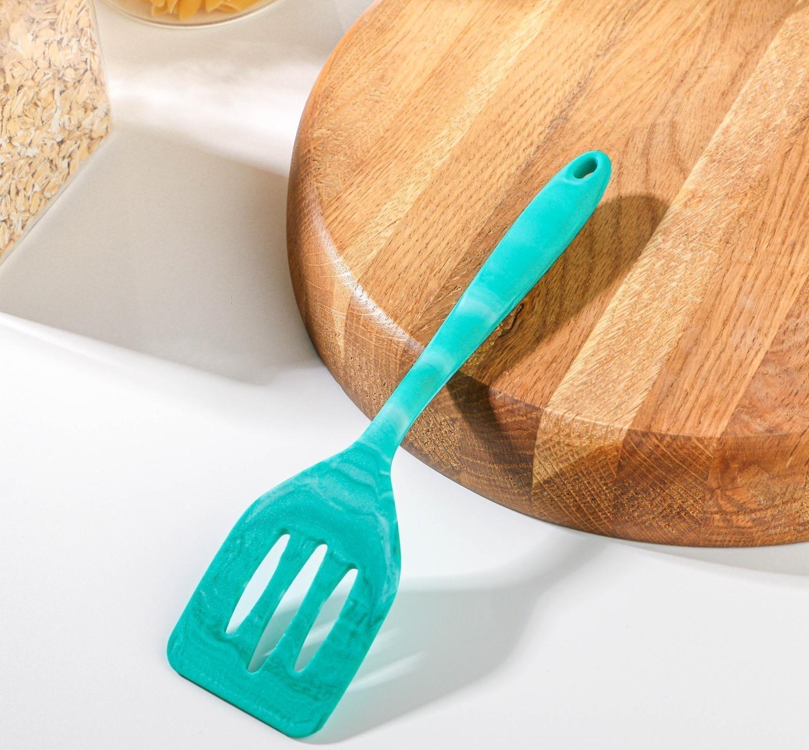 Лопатка Доляна «Парус», 20 см, с отверстиями, цвет бирюзовый