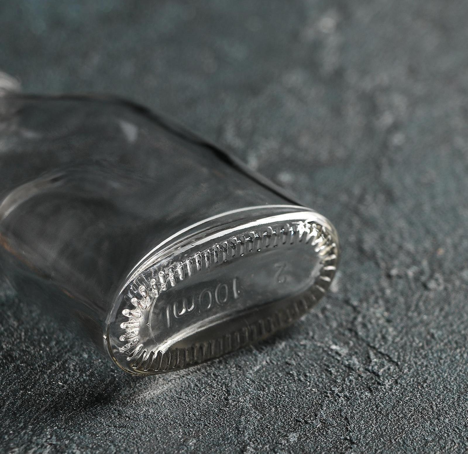 Бутылка стеклянная, 100 мл, 6,5×3×12,5 см