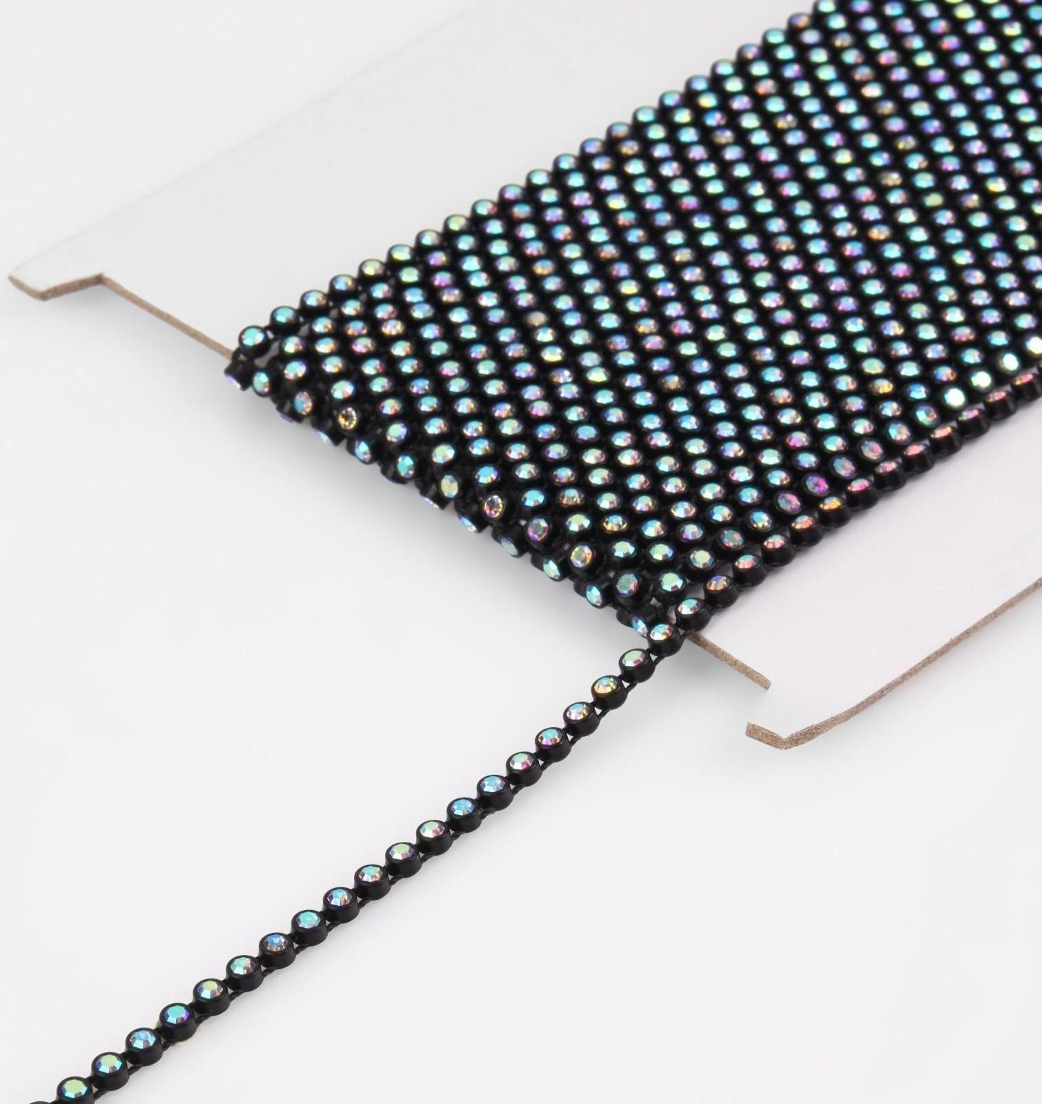 Стразы на нитях, с голографией, 3 мм, 9 ± 1 м, цвет чёрный