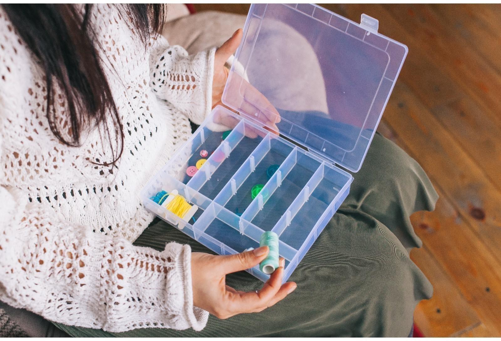 Органайзер для рукоделия, со съёмными ячейками, 20 отделений, 22,5 × 18 × 4 см, цвет прозрачный