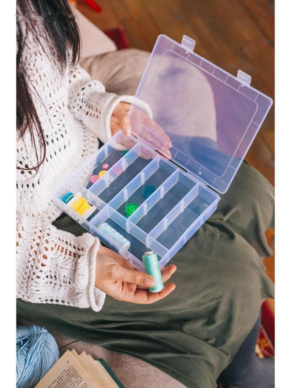 Органайзер для рукоделия, со съёмными ячейками, 20 отделений, 22,5 × 18 × 4 см, цвет прозрачный