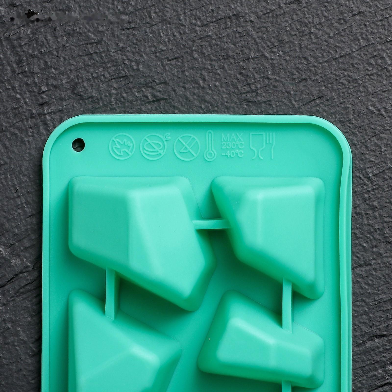 Форма для льда и кондитерских украшений Доляна «Для напитков», 23,5×7 см, силикон, 15 ячеек, цвет МИКС