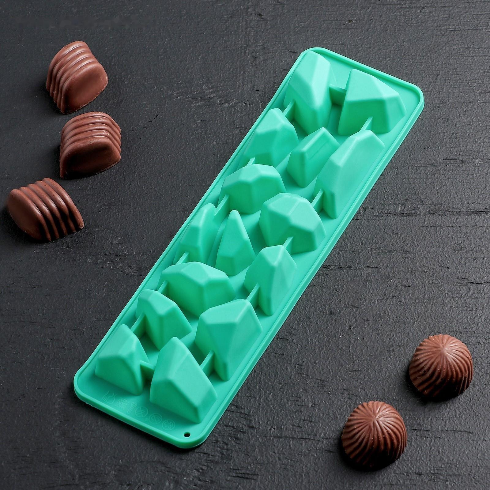 Форма для льда и кондитерских украшений Доляна «Для напитков», 23,5×7 см, силикон, 15 ячеек, цвет МИКС