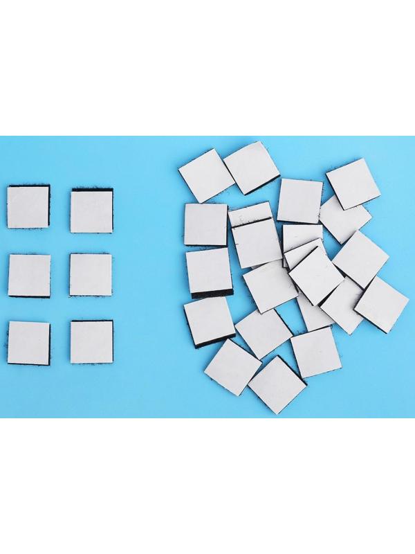 Липучка на клеевой основе «Квадрат», набор 30 шт., размер 1 шт. 2 × 2 см, цвет чёрный