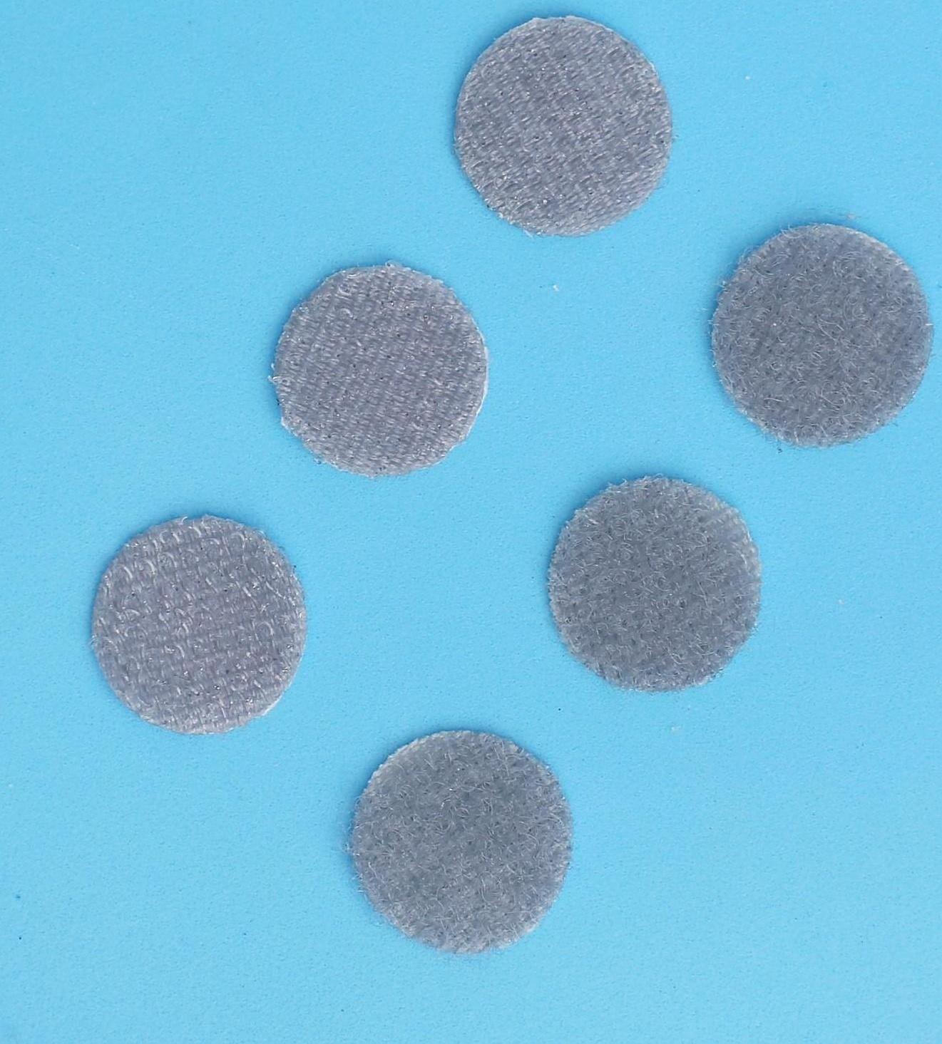 Липучка на клеевой основе «Круг», набор 55 шт., размер 1 шт: 1,5 × 1,5 см, цвет серый