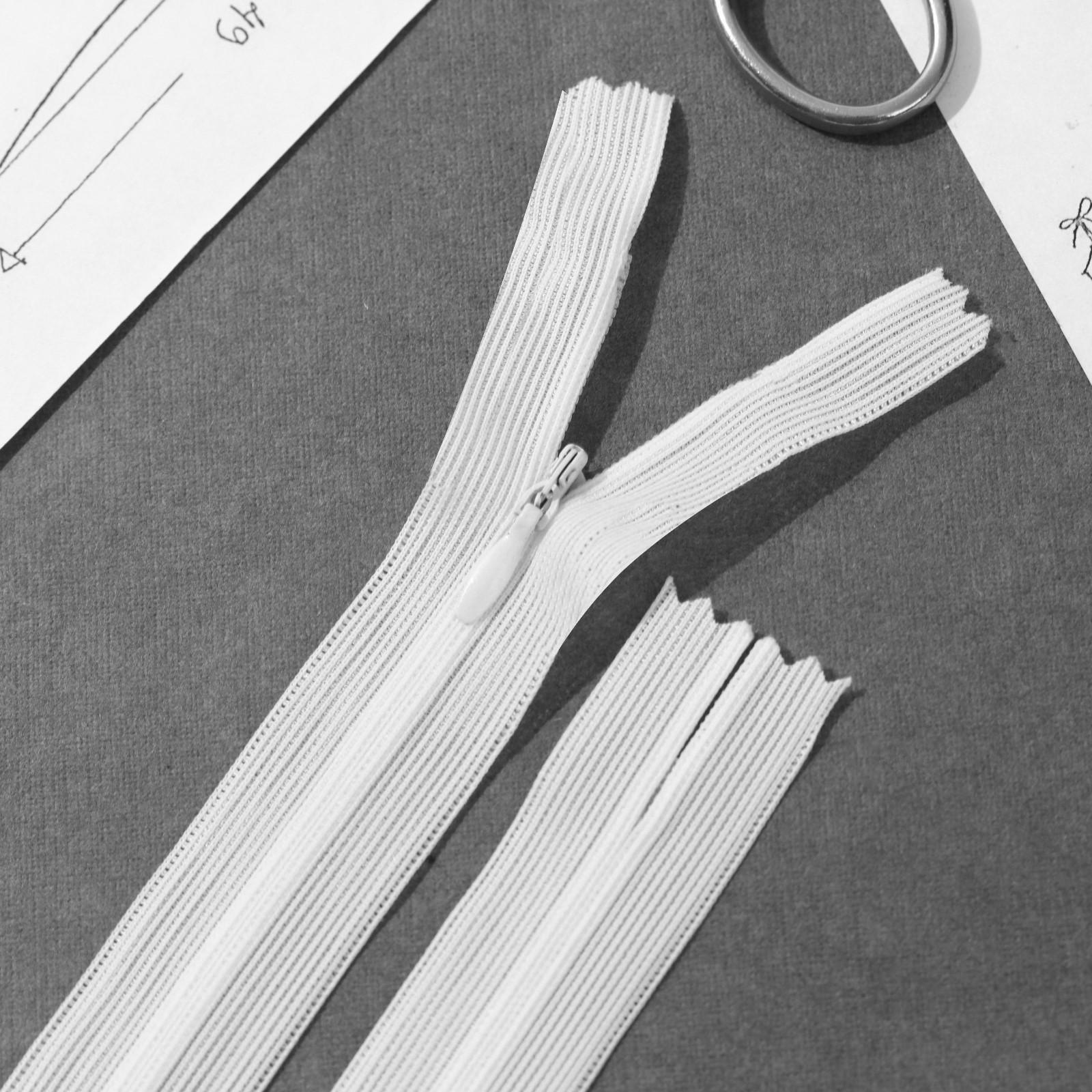 Молния потайная, №3, неразъёмная, замок автомат, 60 см, цвет белый