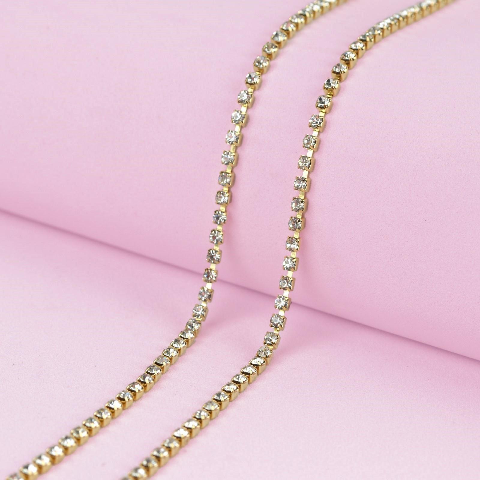 Цепь со стразами, 2 мм, 9 ± 1 м, цвет золотой