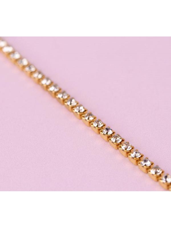 Цепь со стразами, 2,5 мм, 9 ± 1 м, цвет золотой