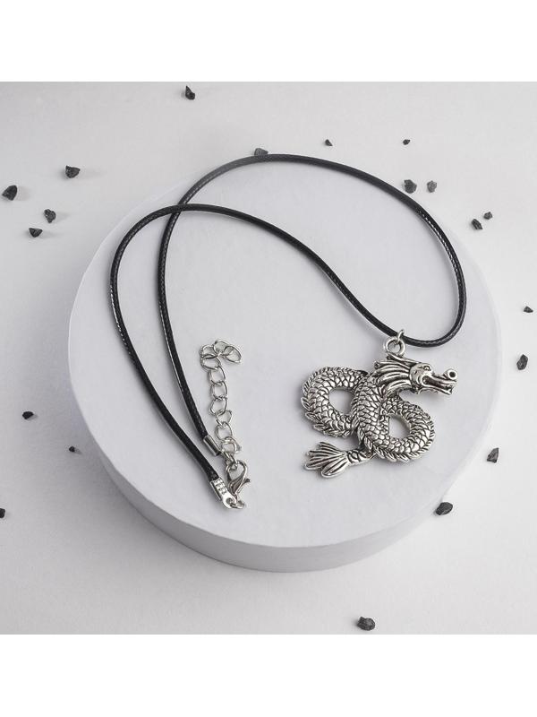 Кулон на шнурке 