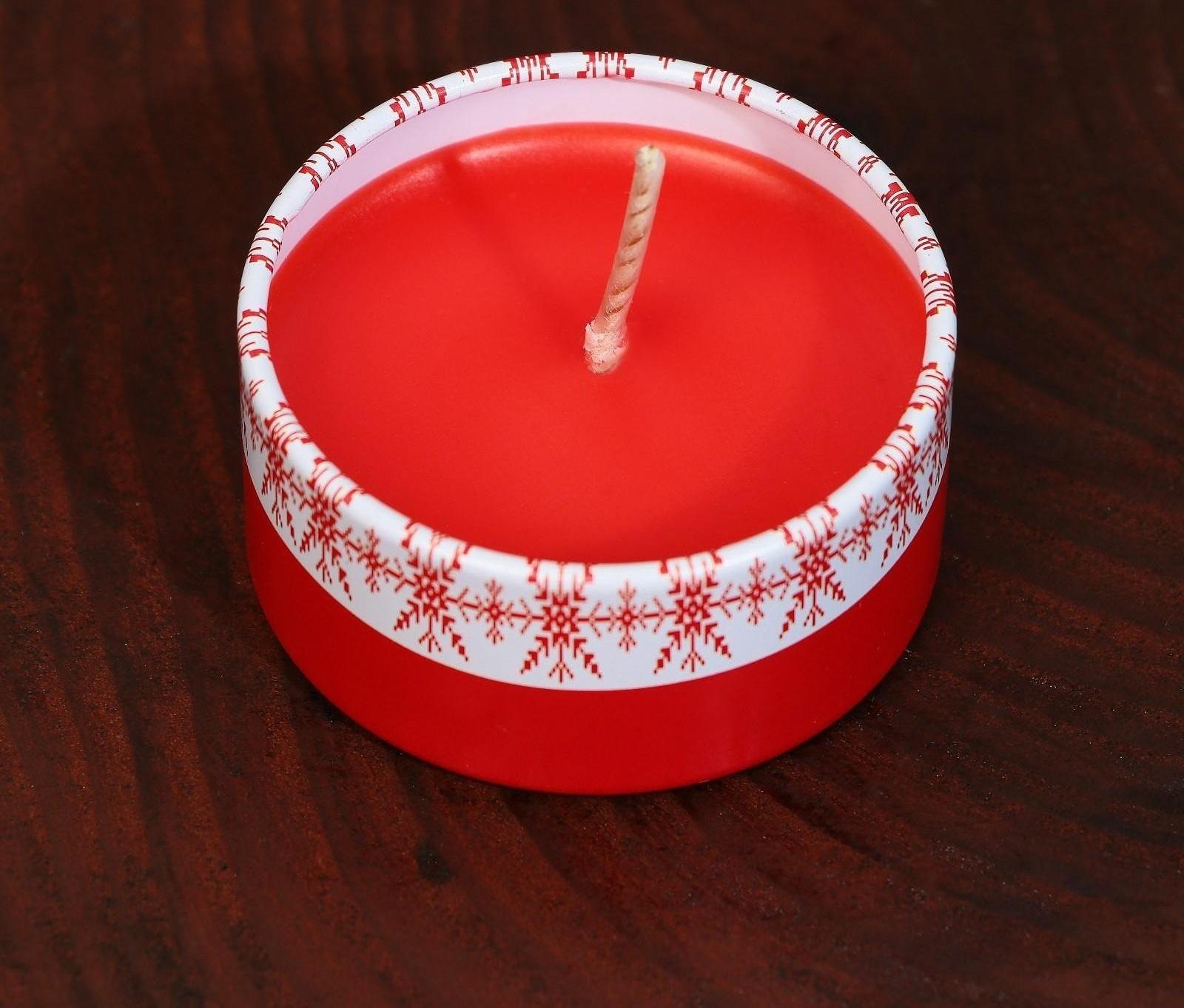 Свеча в железной банке «С Новым годом», аромат вишня, 4,5 х 4,5 х 2,5 см.