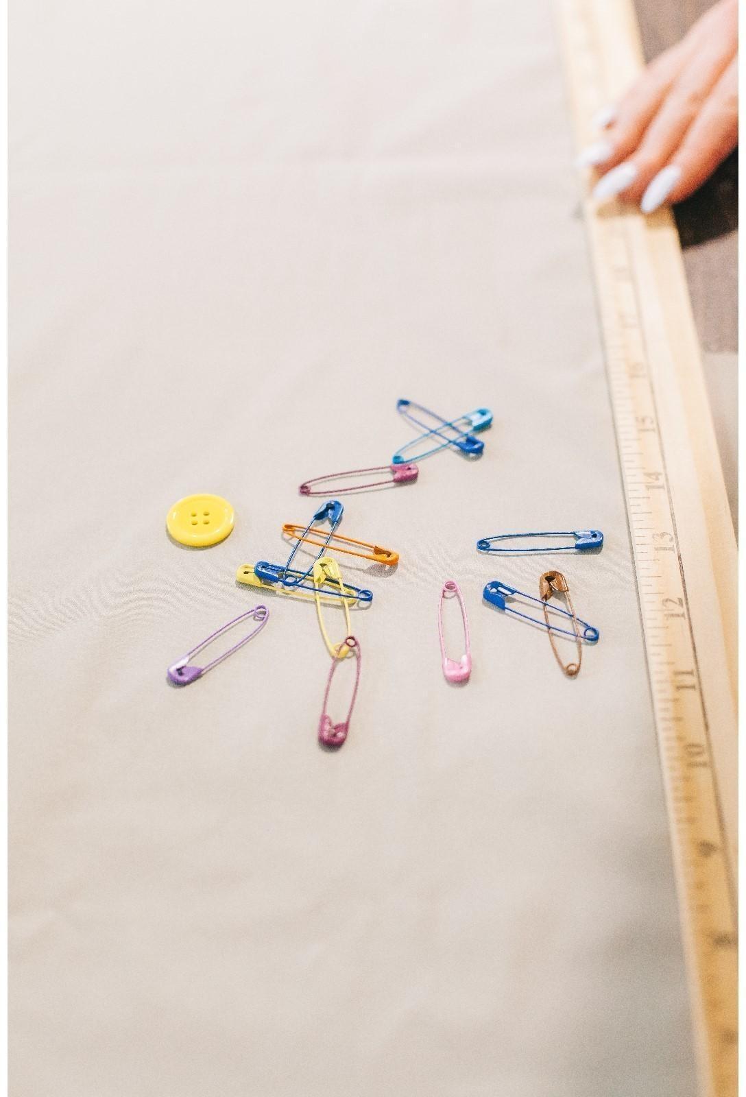 Булавки английские №1, 38 мм, 100 шт, цвет разноцветный