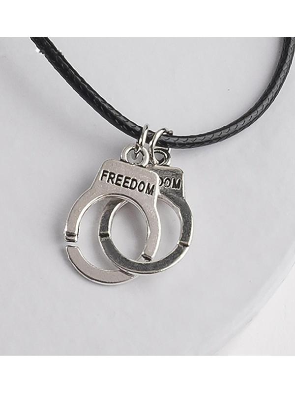 Кулон на шнурке 