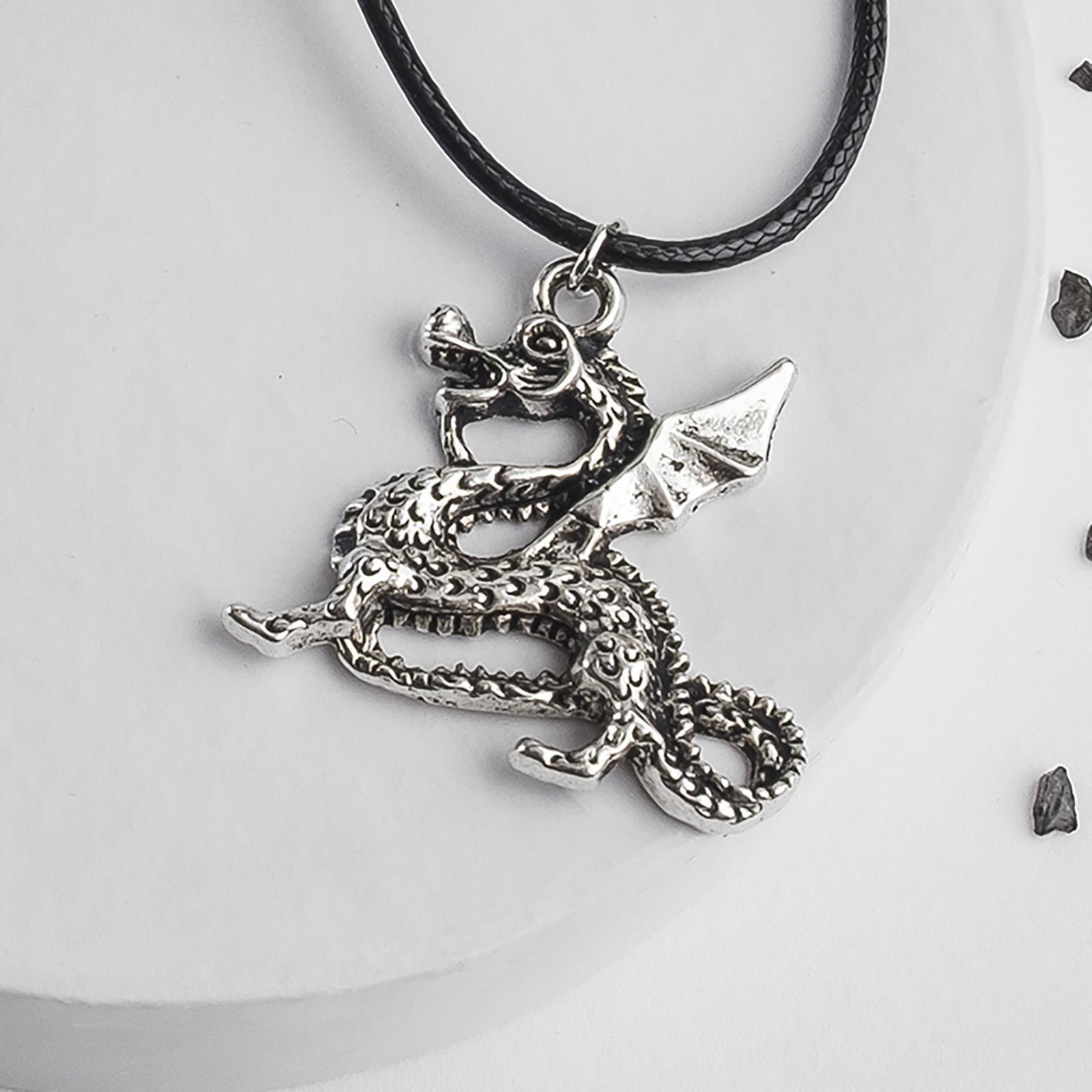 Кулон на шнурке 