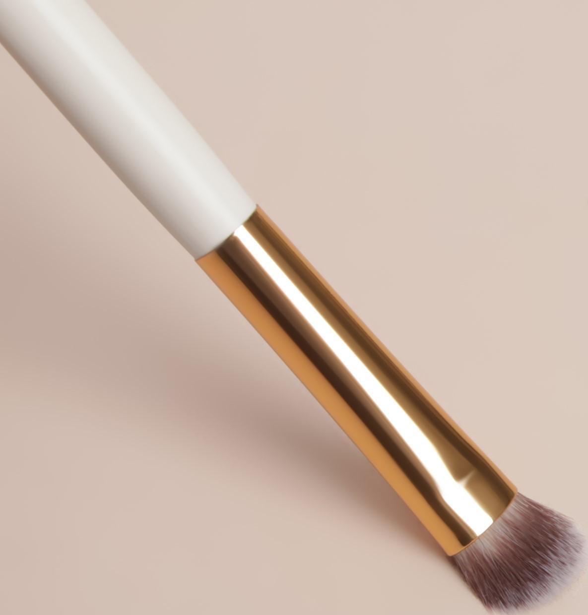 Кисть для макияжа «White», 17,5 см, цвет белый