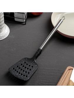 Лопатка кулинарная Доляна «Фернан», 33 см, с прорезями, цвет чёрный