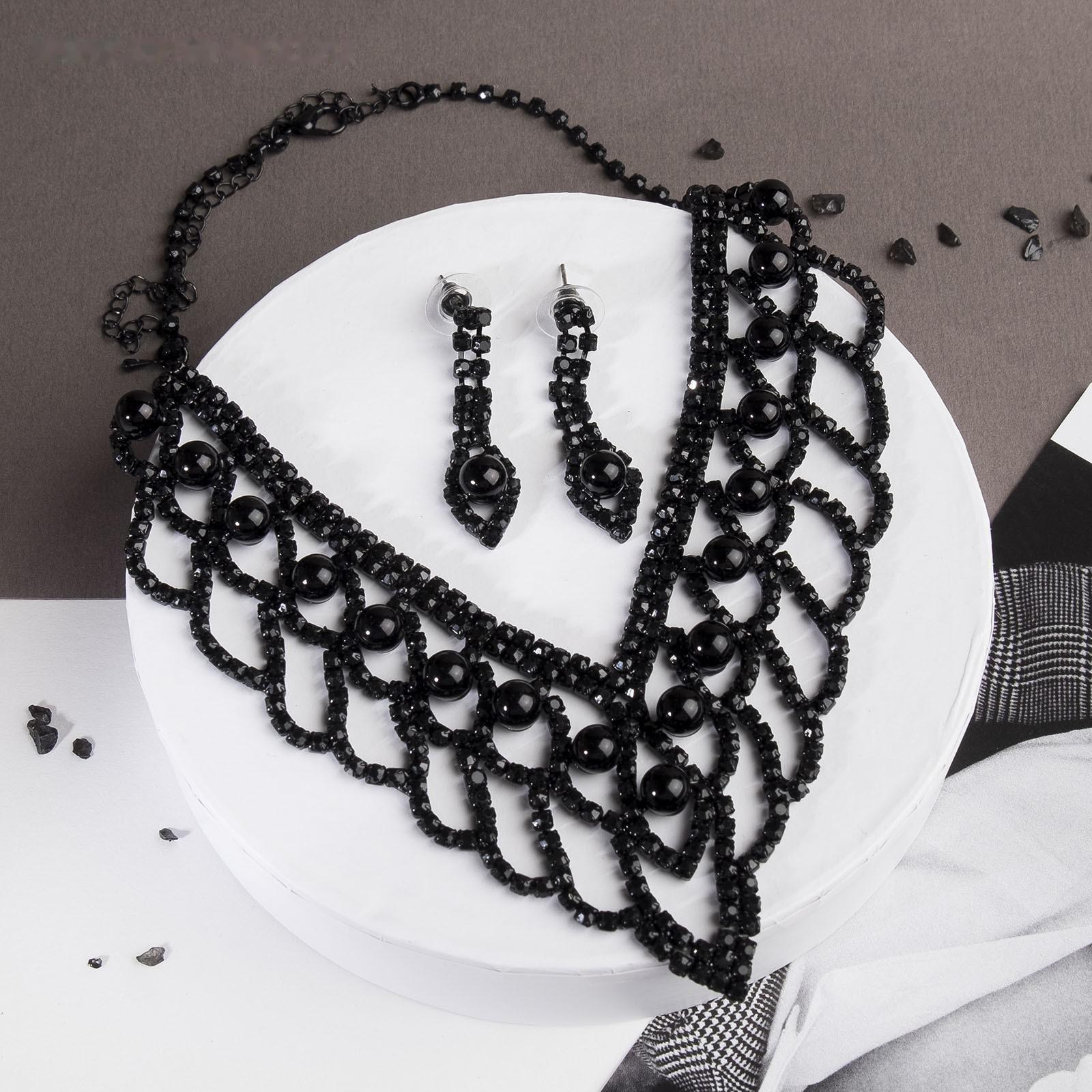 Набор 2 предмета: серьги, колье 