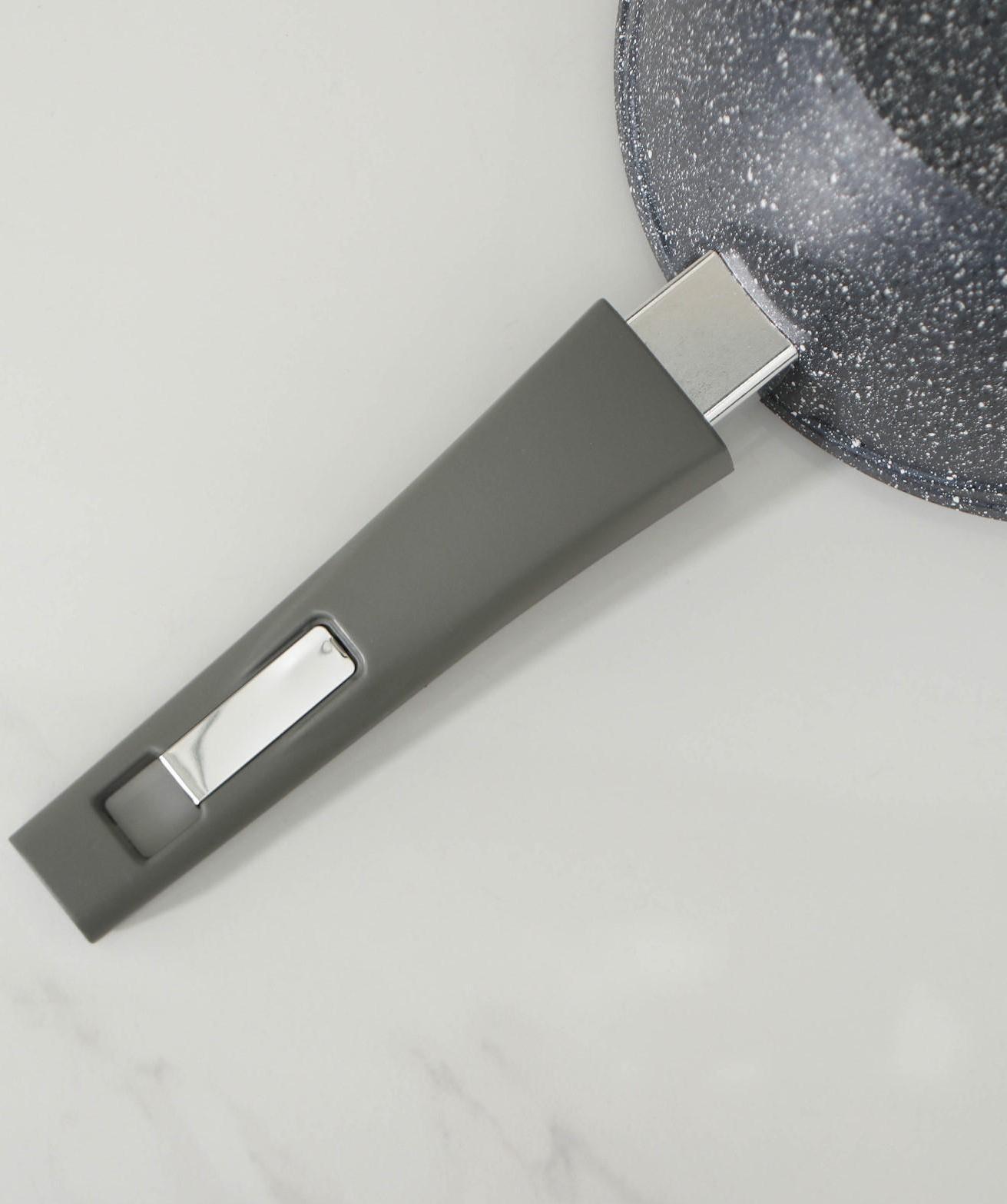 Набор посуды №1 «Гранит», 3 предмета: сковорода d=26 см, ковш 1,7 л, кастрюля 5 л, крышки, антипригарное покрытие