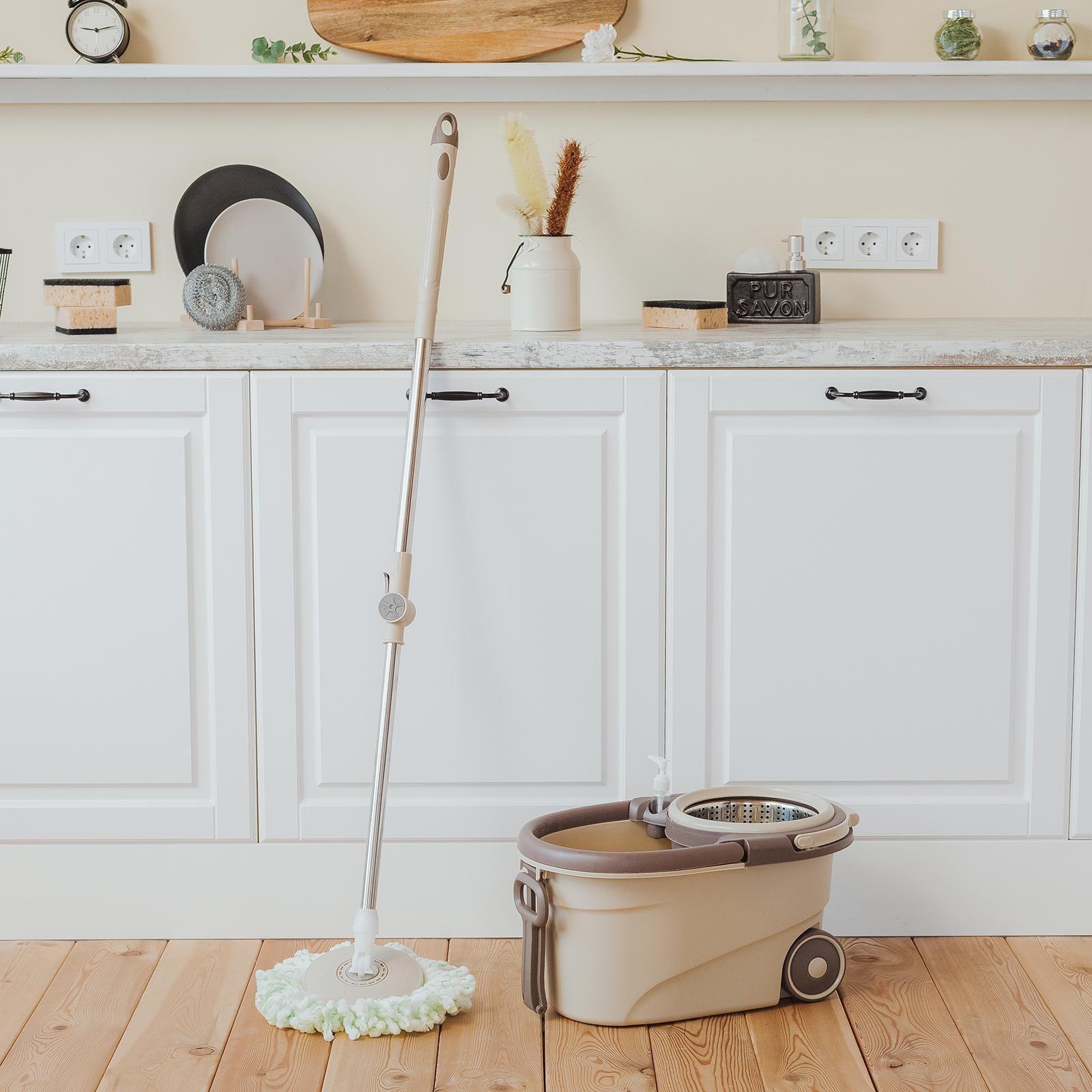 Набор для уборки: ведро на колёсиках с металлической центрифугой 18 л, швабра, запасная насадка из микрофибры, цвет синий