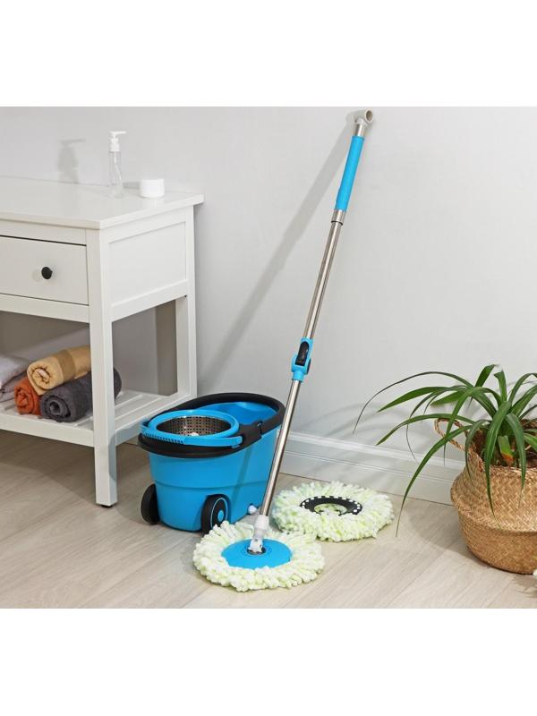 Набор для уборки: ведро на колёсиках с металлической центрифугой 18 л, швабра, запасная насадка из микрофибры, цвет синий
