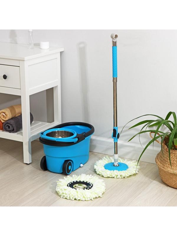 Набор для уборки: ведро на колёсиках с металлической центрифугой 18 л, швабра, запасная насадка из микрофибры, цвет синий
