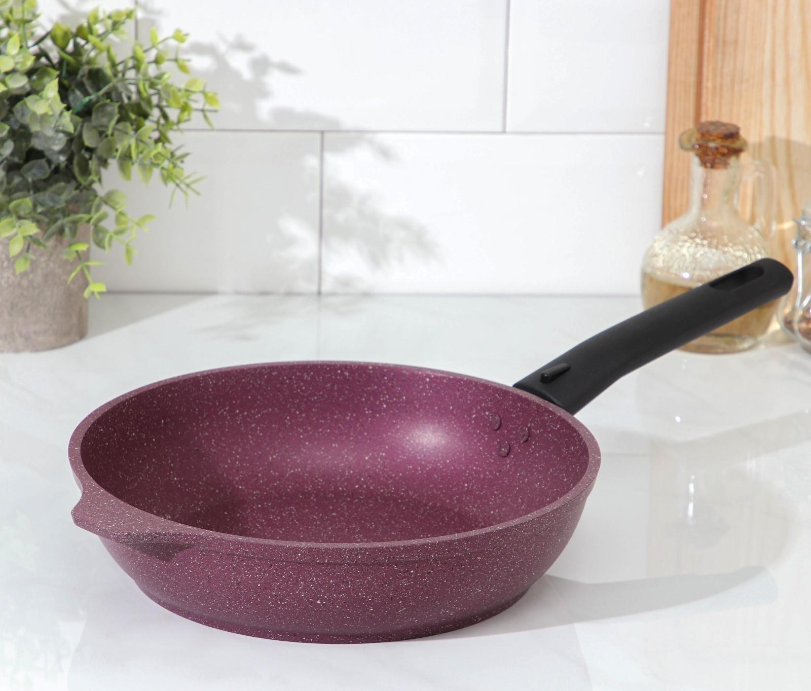 Сковорода Trendy style, d=24 см, съёмная ручка, антипригарное покрытие, цвет фиолетовый